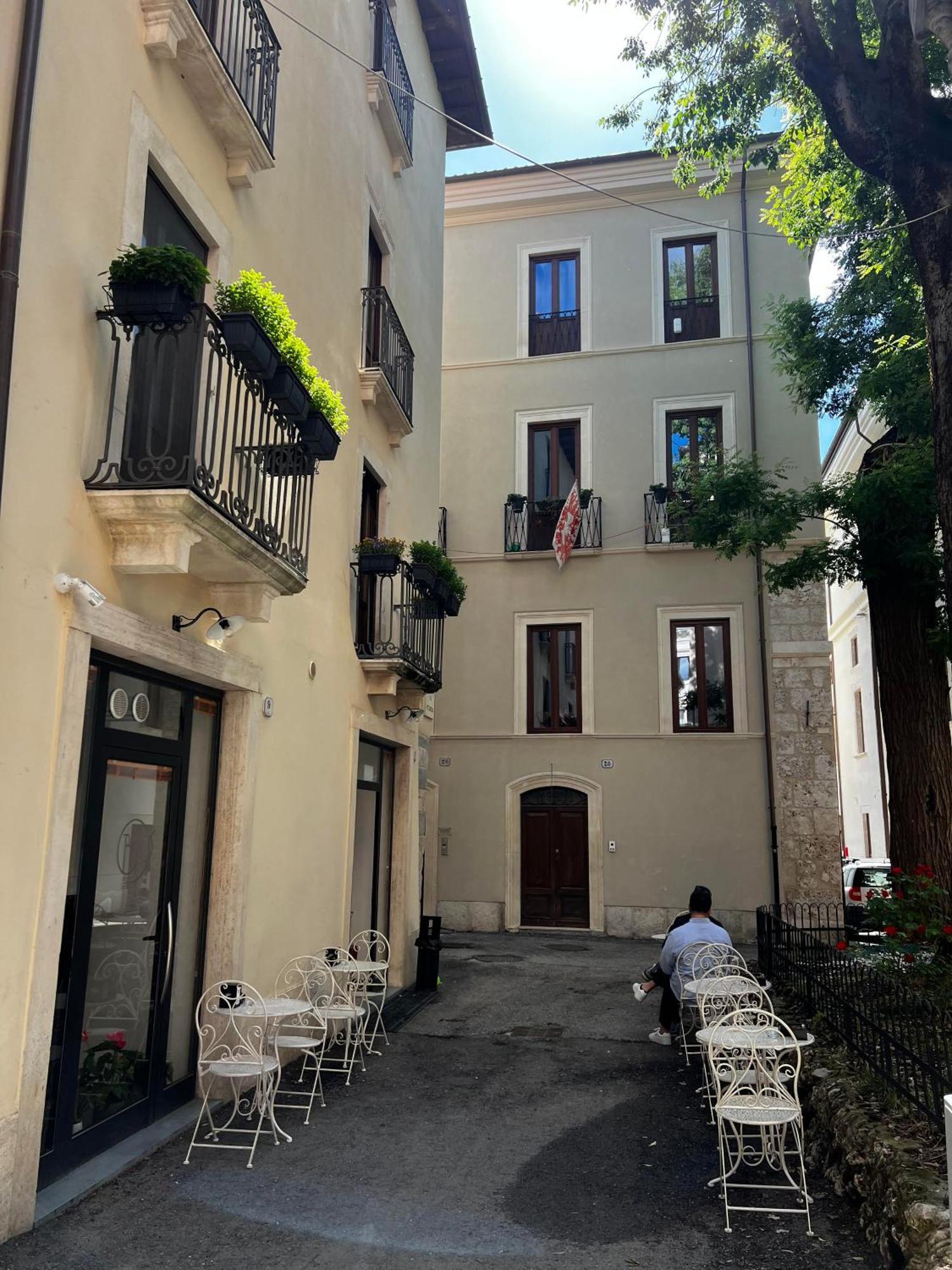 Antica Dimora San Crisante - Centro Storico Apartment ลาควิลา ภายนอก รูปภาพ
