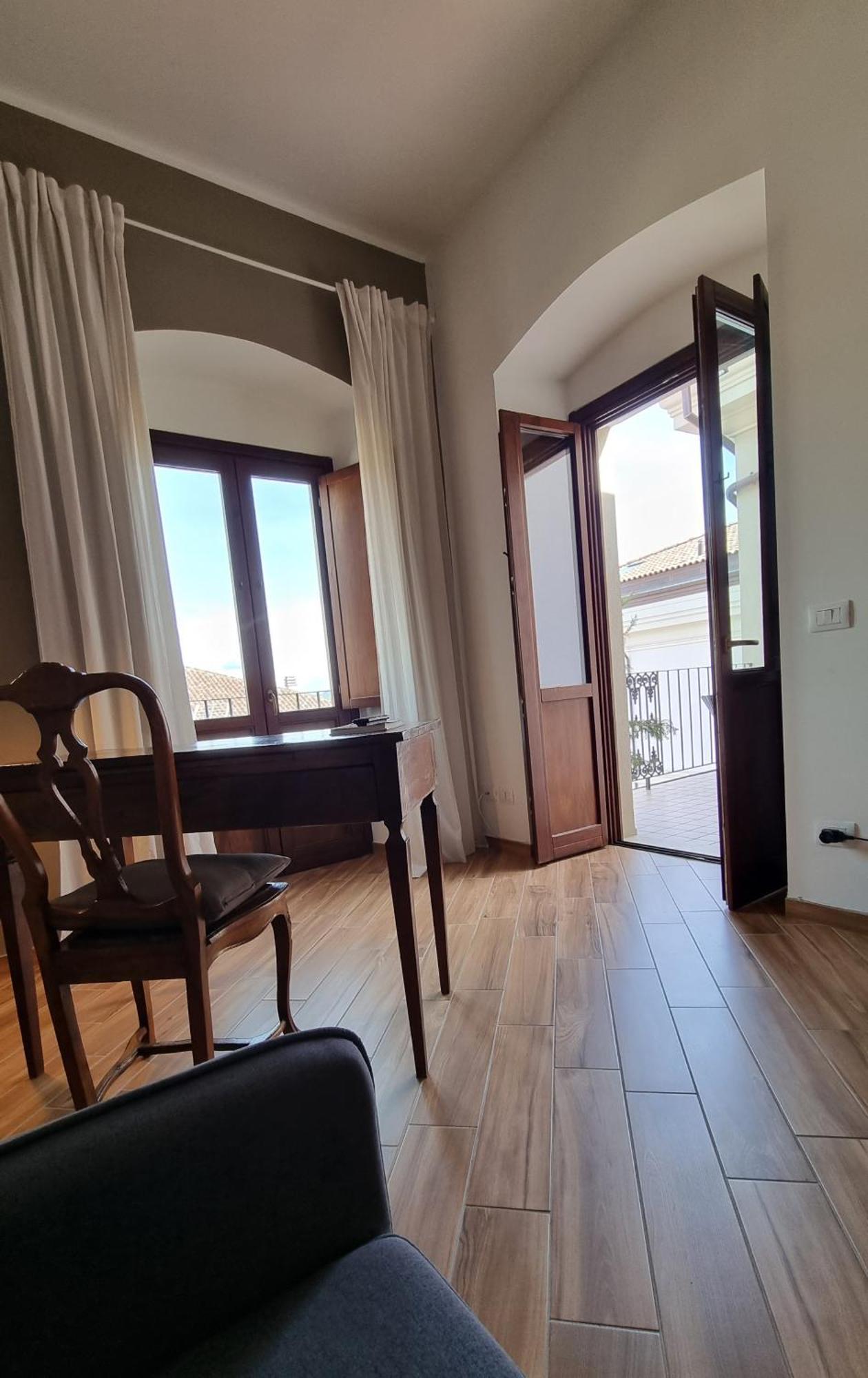 Antica Dimora San Crisante - Centro Storico Apartment ลาควิลา ภายนอก รูปภาพ